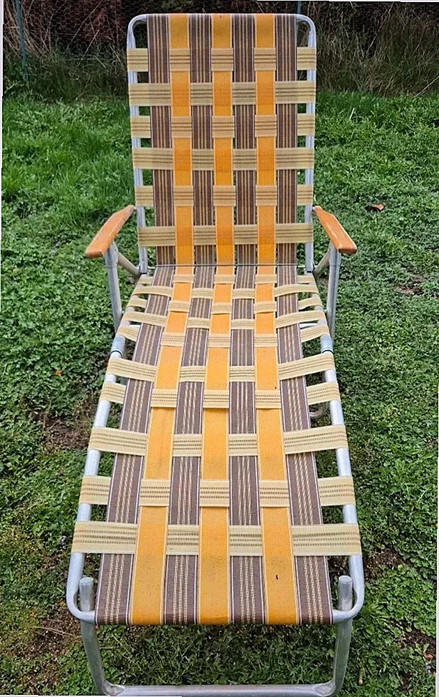 Vtg Webbed Aluminum Folding Lounge Chair Chaise Pool Beach Brown Beige Orang 70s